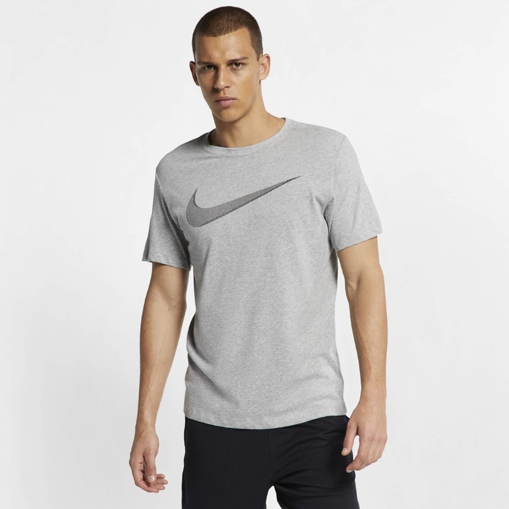 Nike Sportswear Swoosh
Men's T-Shirt